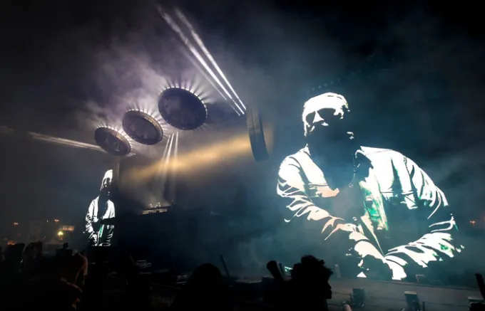 Swedish House Mafia-4-700×450